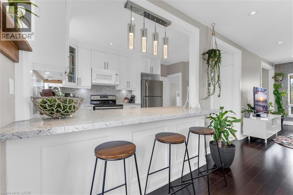 196 CAMPBELL Avenue - 12