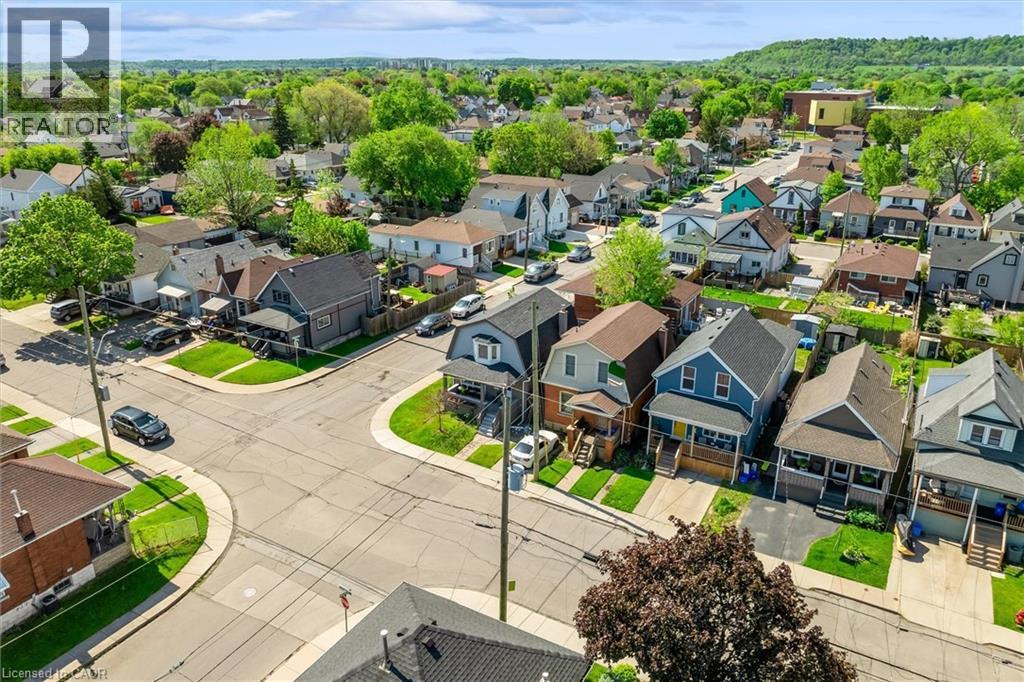 196 CAMPBELL Avenue - 39