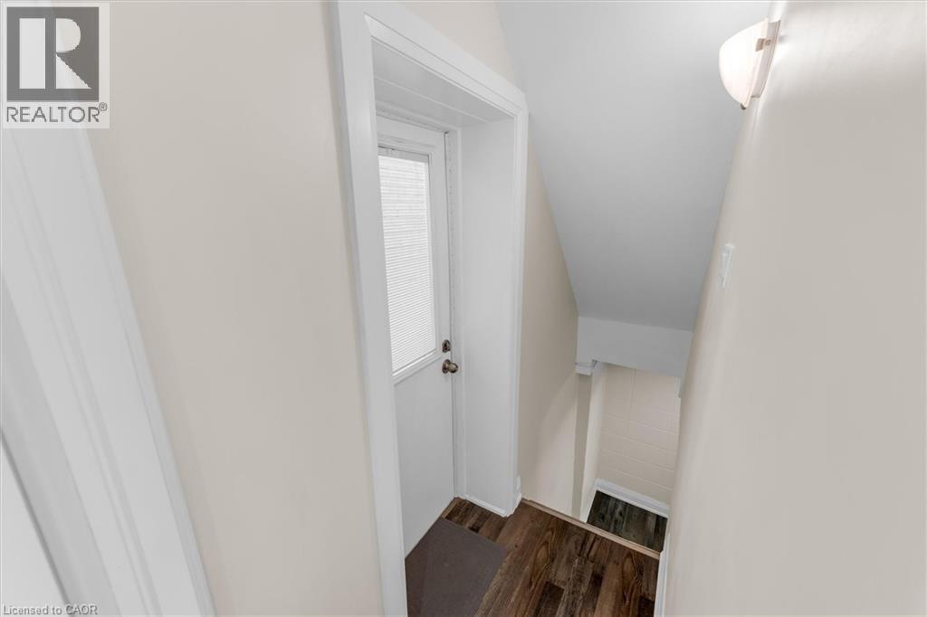 196 CAMPBELL Avenue - 25