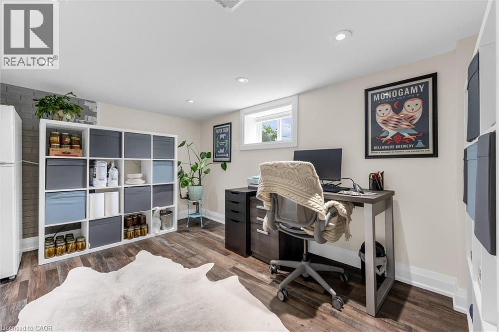 196 CAMPBELL Avenue - 27
