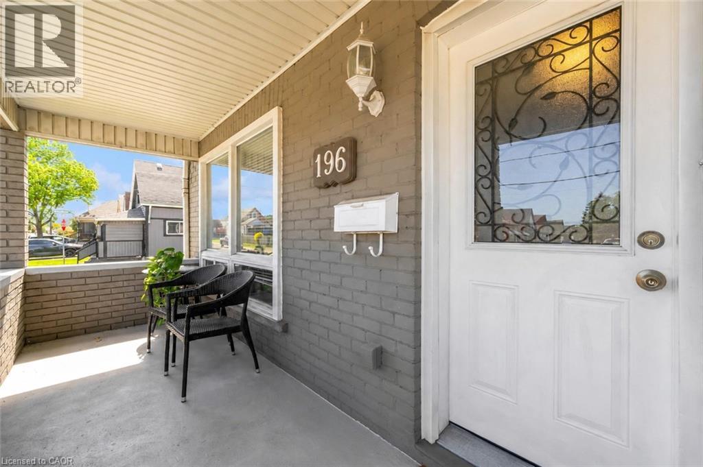 196 CAMPBELL Avenue - 3