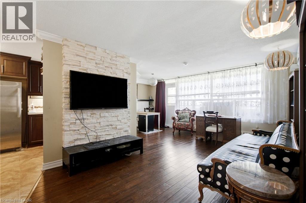 #1102 3120 KIRWIN Avenue - 11