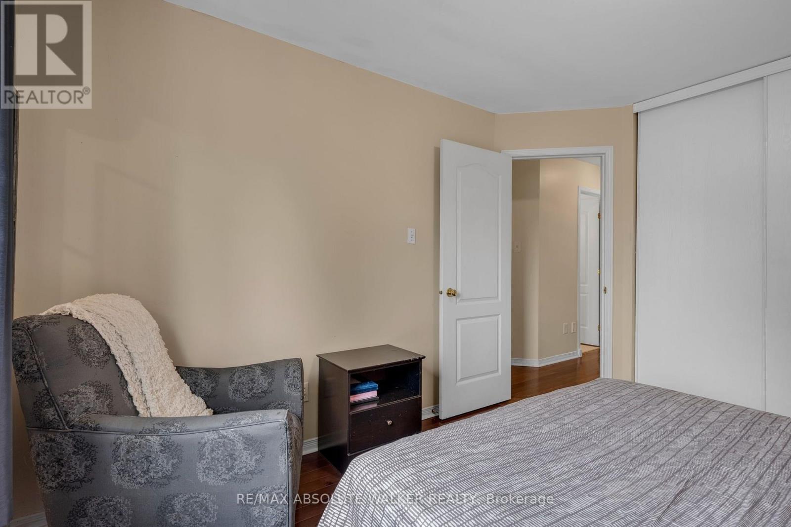 32 ROBERGE CRESCENT - 17