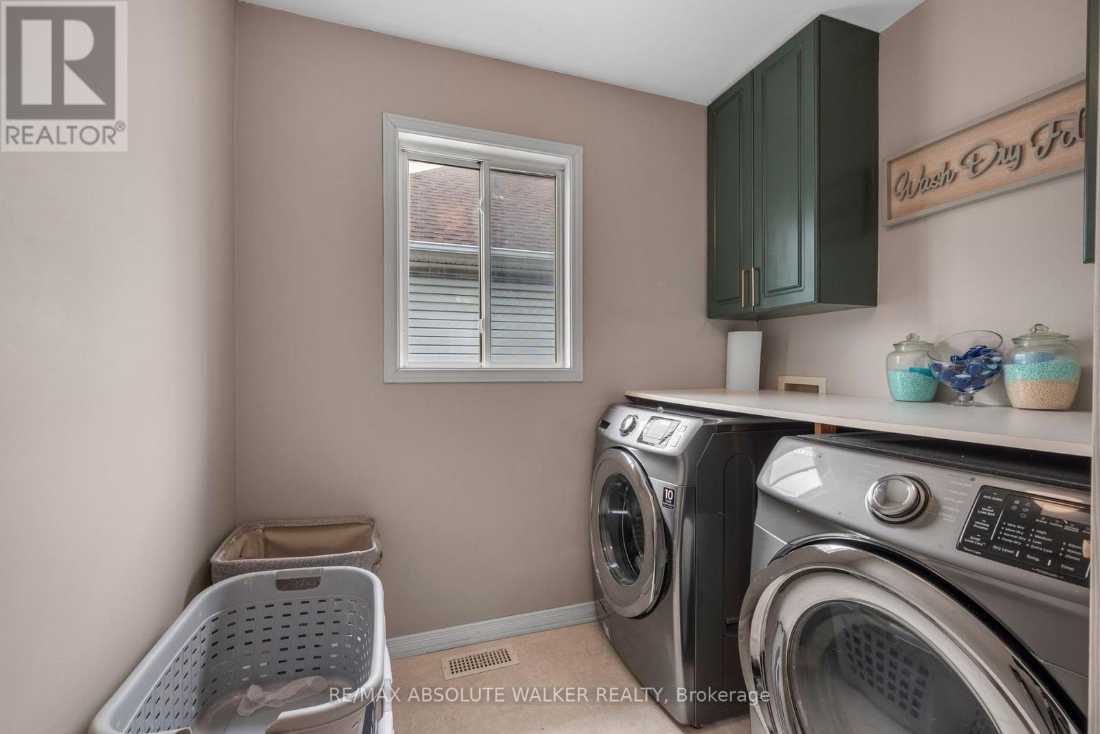 32 ROBERGE CRESCENT - 22