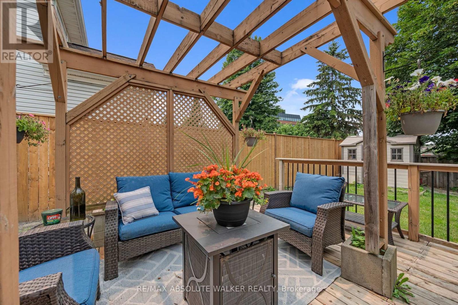 32 ROBERGE CRESCENT - 27