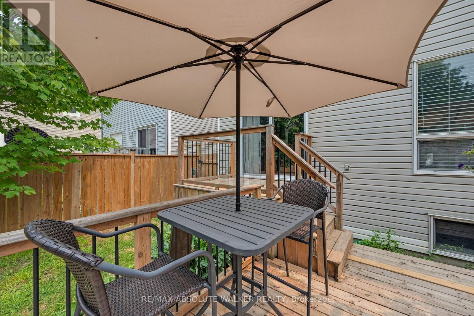 32 ROBERGE CRESCENT - 28