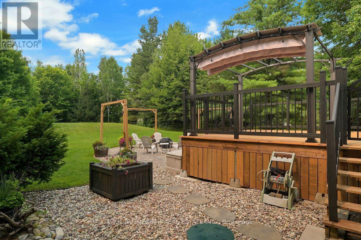137 OAKWOOD DRIVE - Image 32