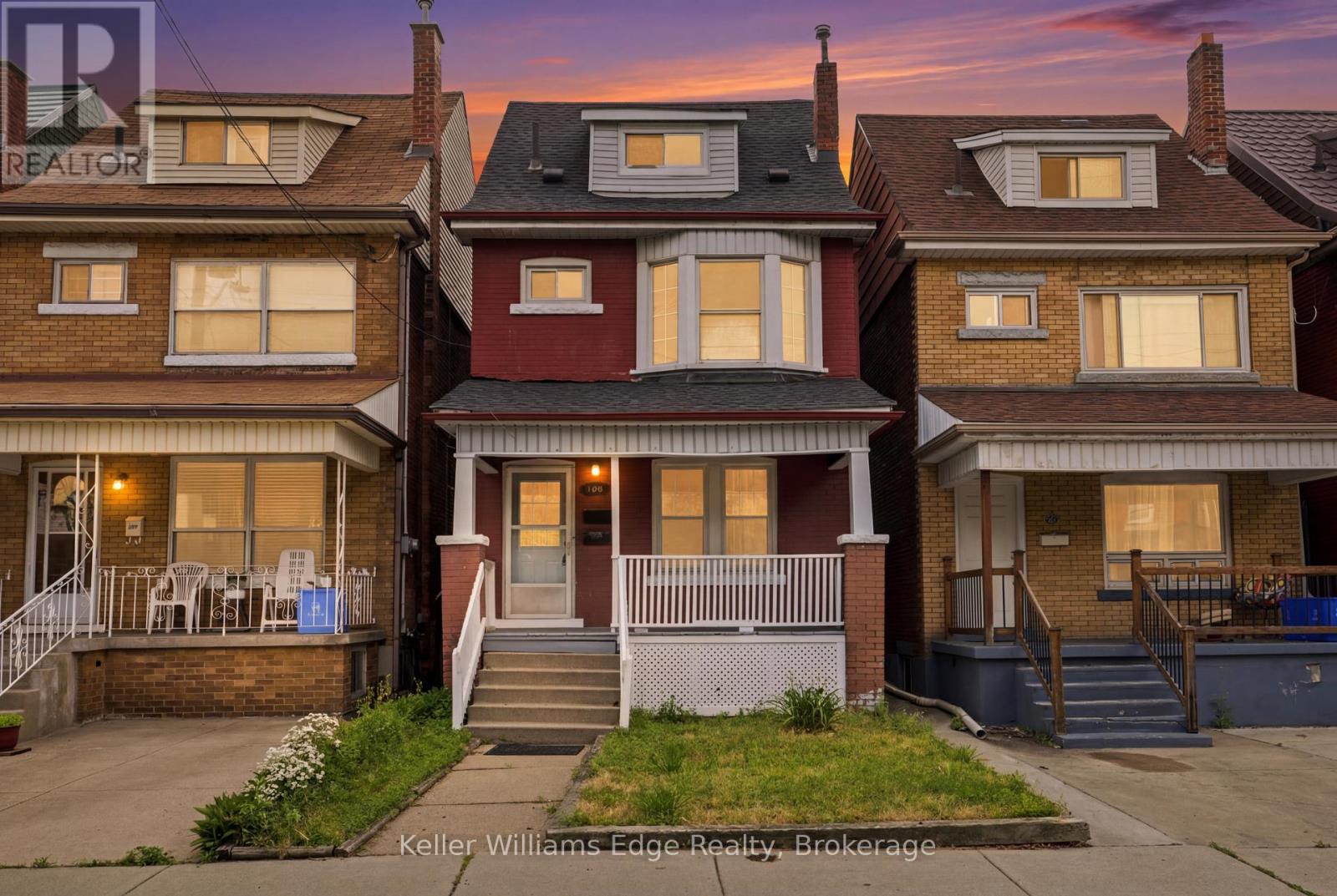 104 ROSSLYN AVENUE N - 1