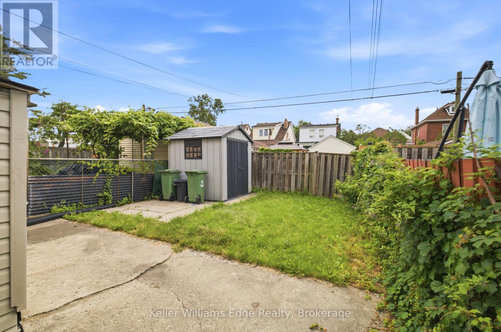 104 ROSSLYN AVENUE N - 46