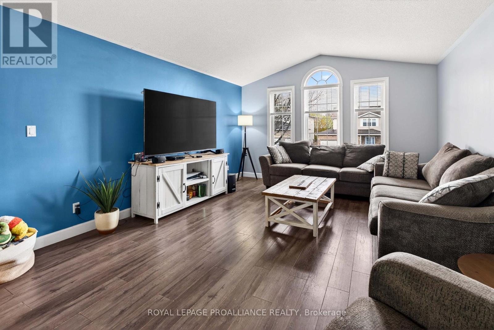 733 TANNER DRIVE - 4