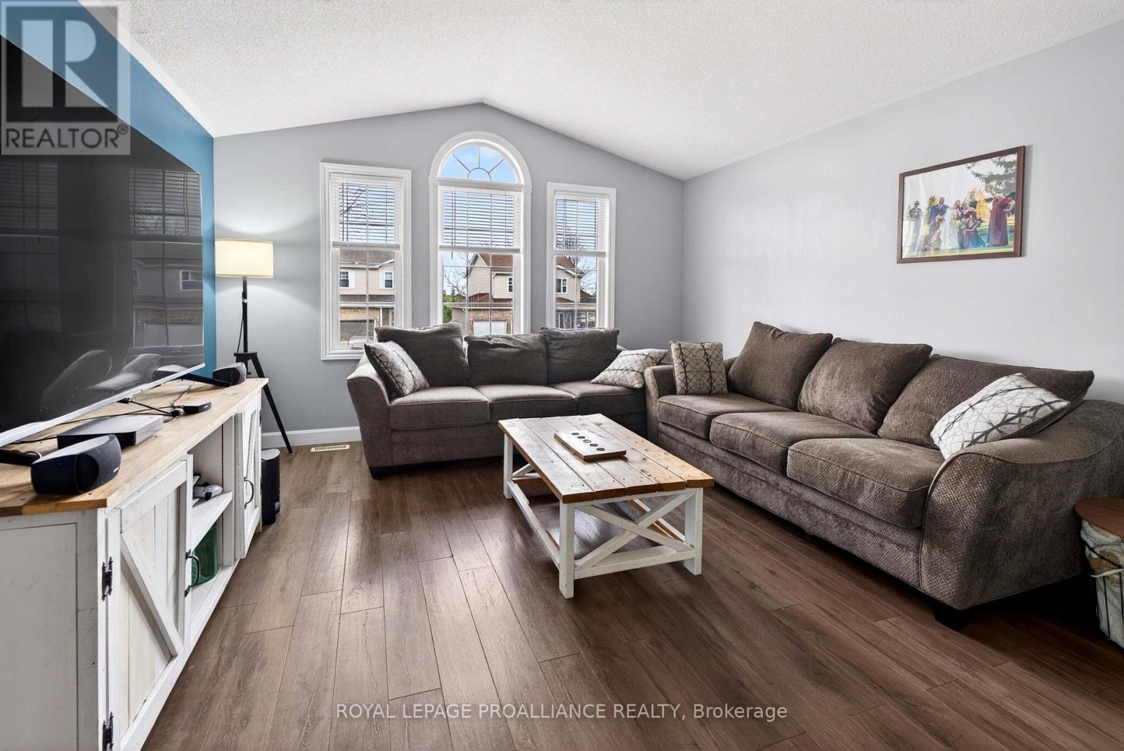 733 TANNER DRIVE - 5