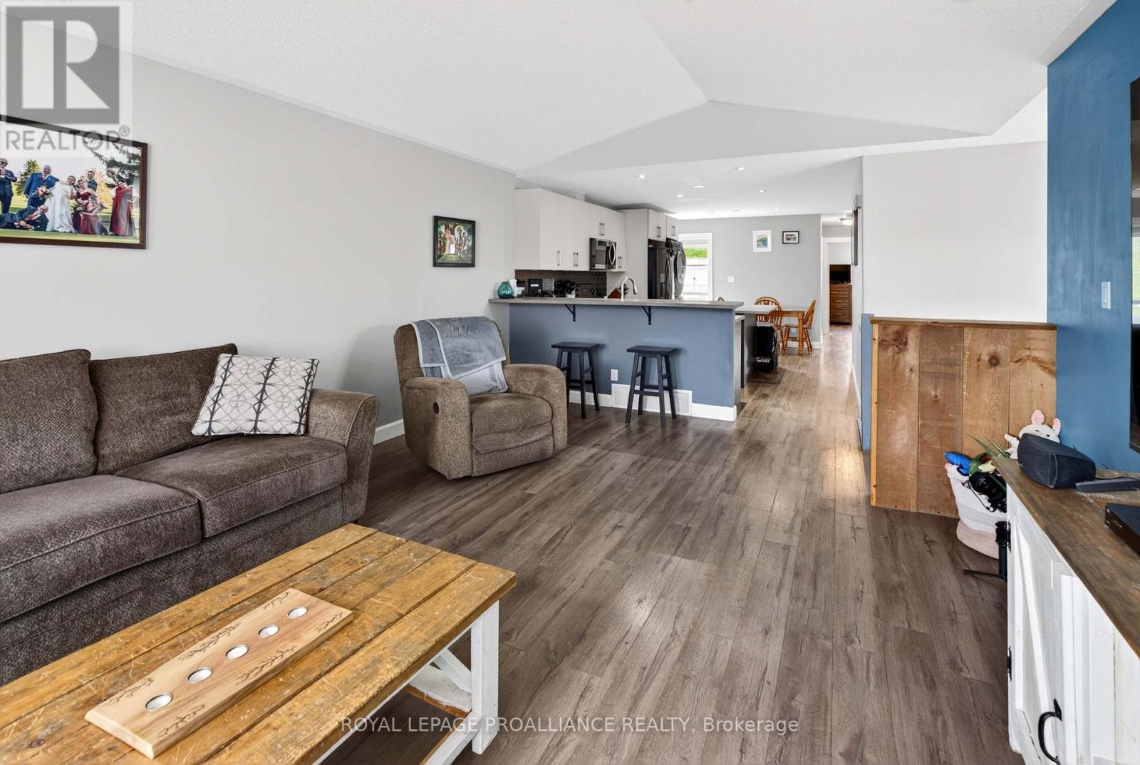 733 TANNER DRIVE - 6