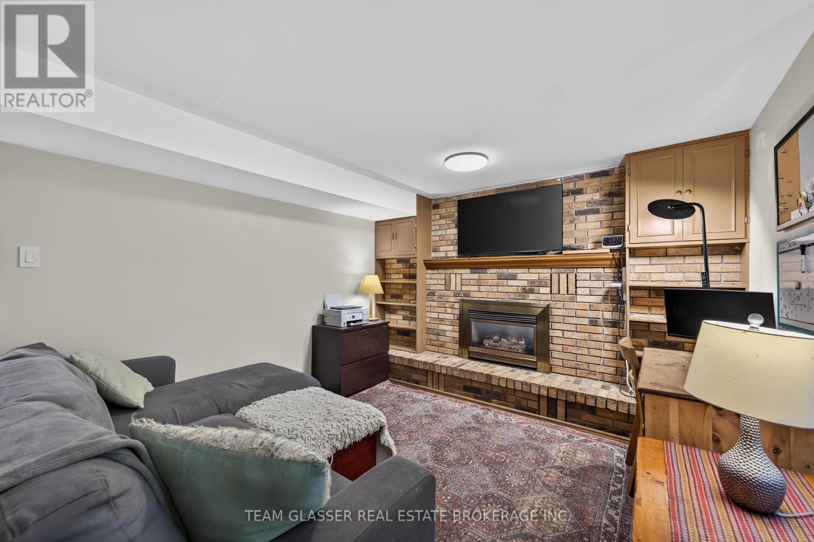 1642 ATTAWANDARON ROAD E - 35