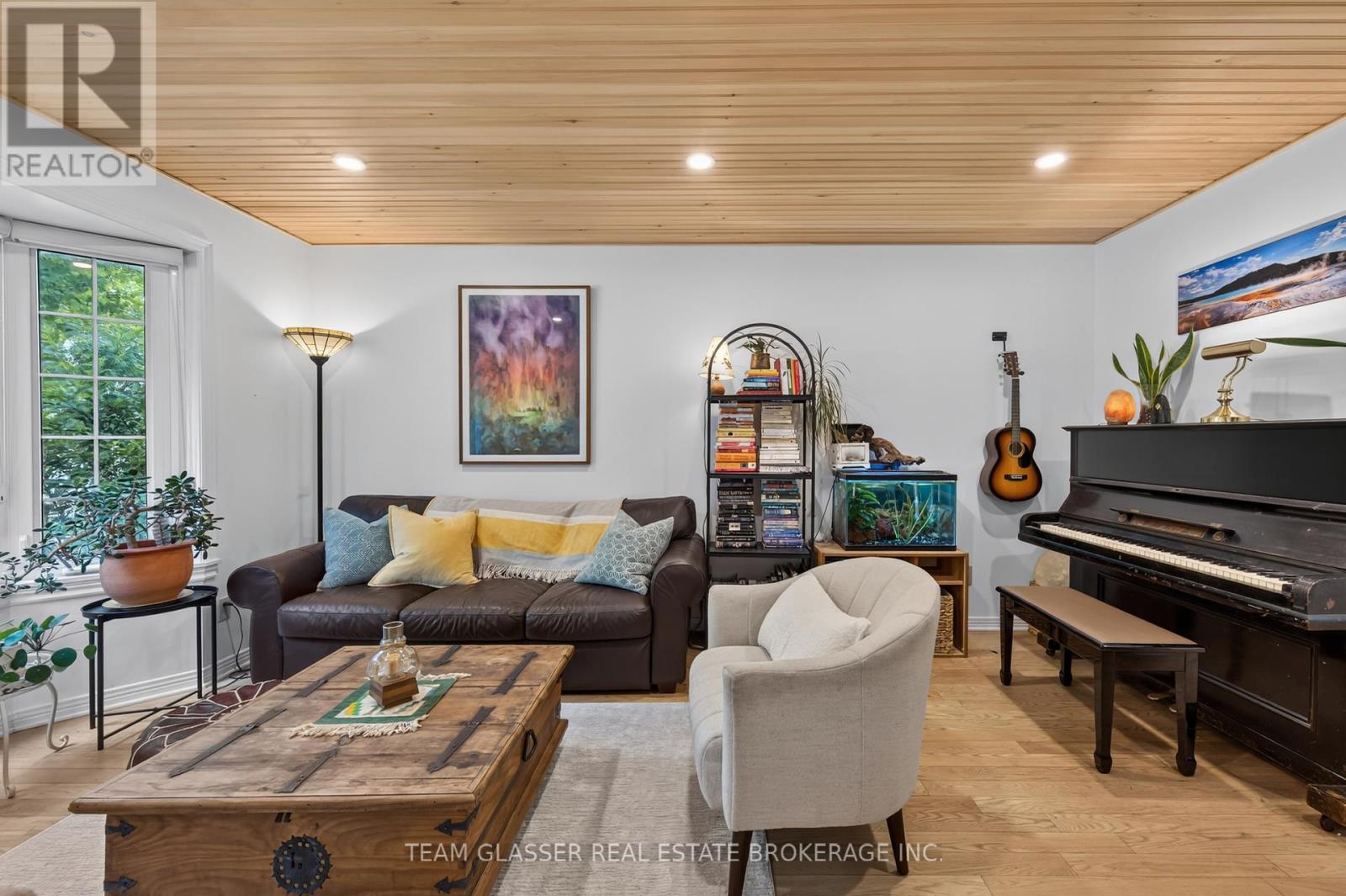 1642 ATTAWANDARON ROAD E - 4