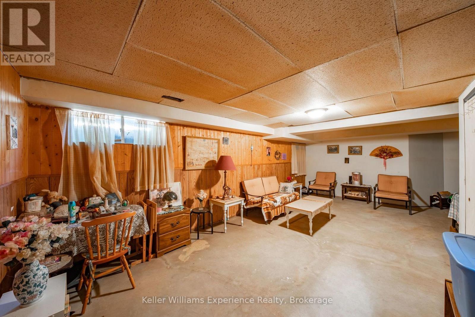 28 HARRIET STREET - 13