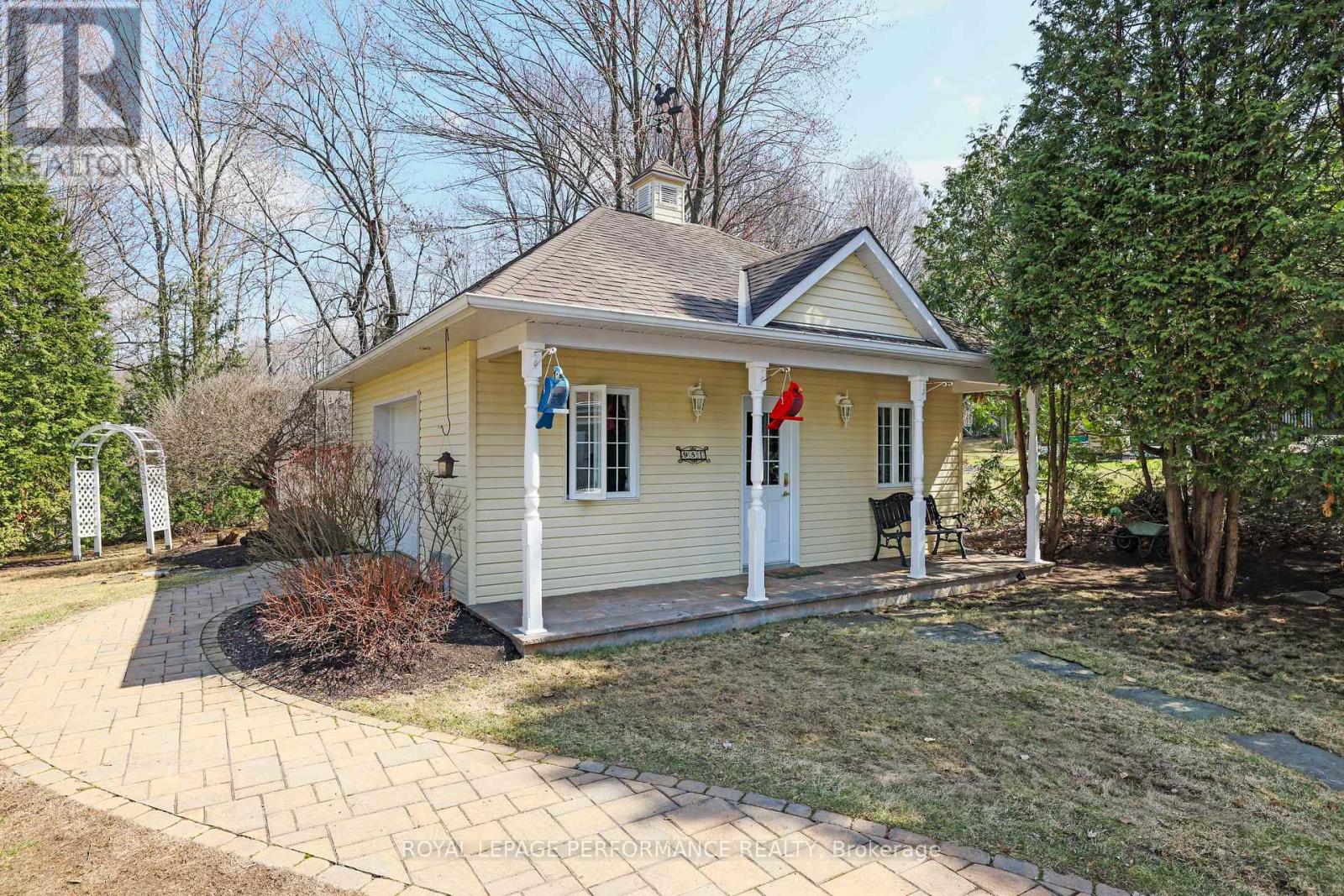951 GOLF CLUB ROAD - 39