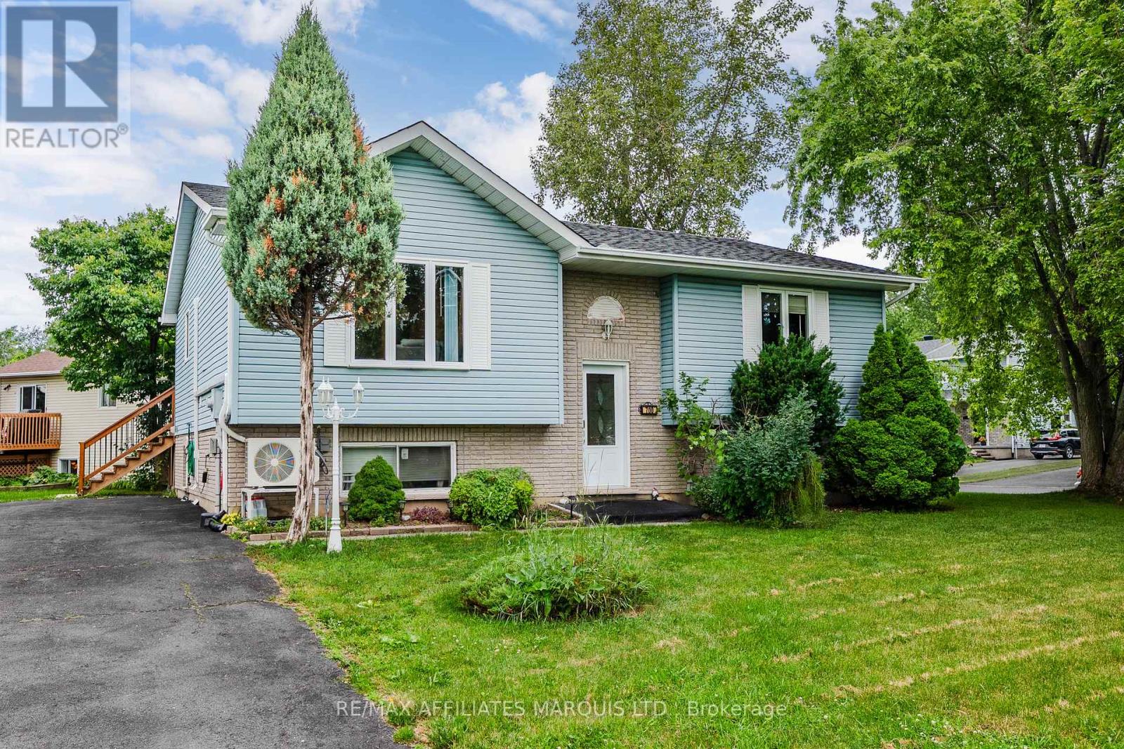 700 LYNN STREET - 2