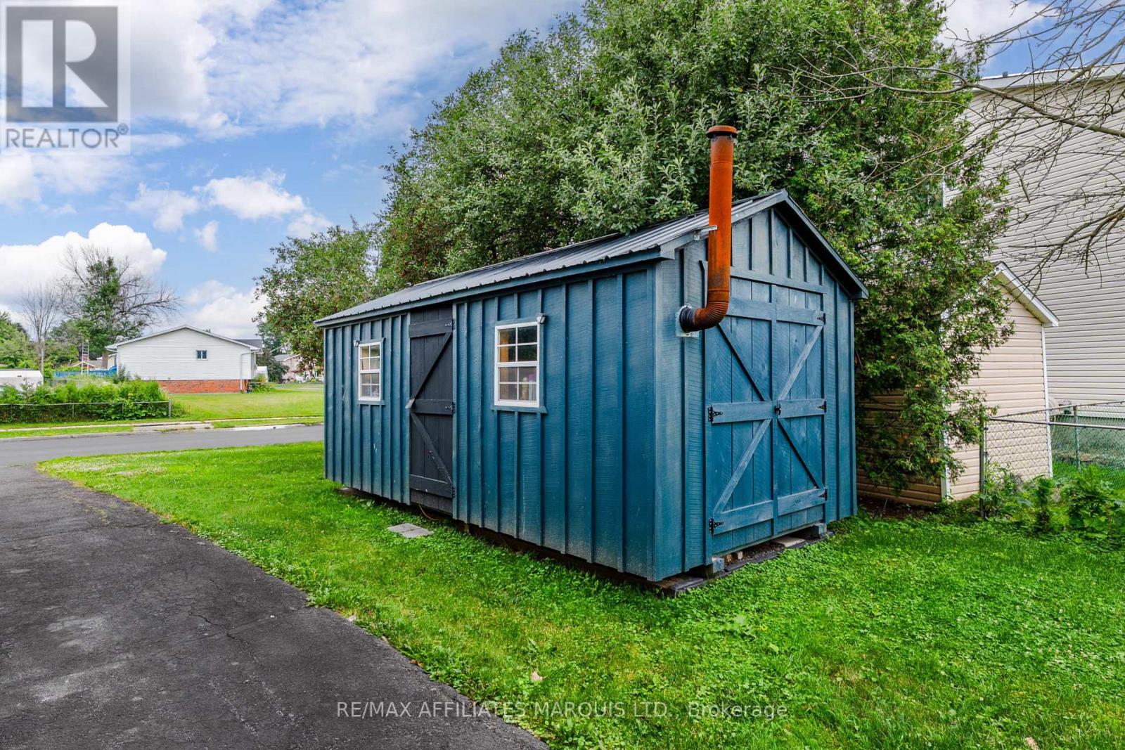 700 LYNN STREET - Image 34