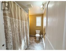 6 Berry Hill Road thumbnail 13