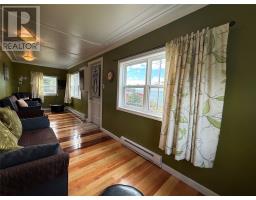 6 Berry Hill Road thumbnail 15