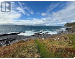 6 Berry Hill Road thumbnail 3