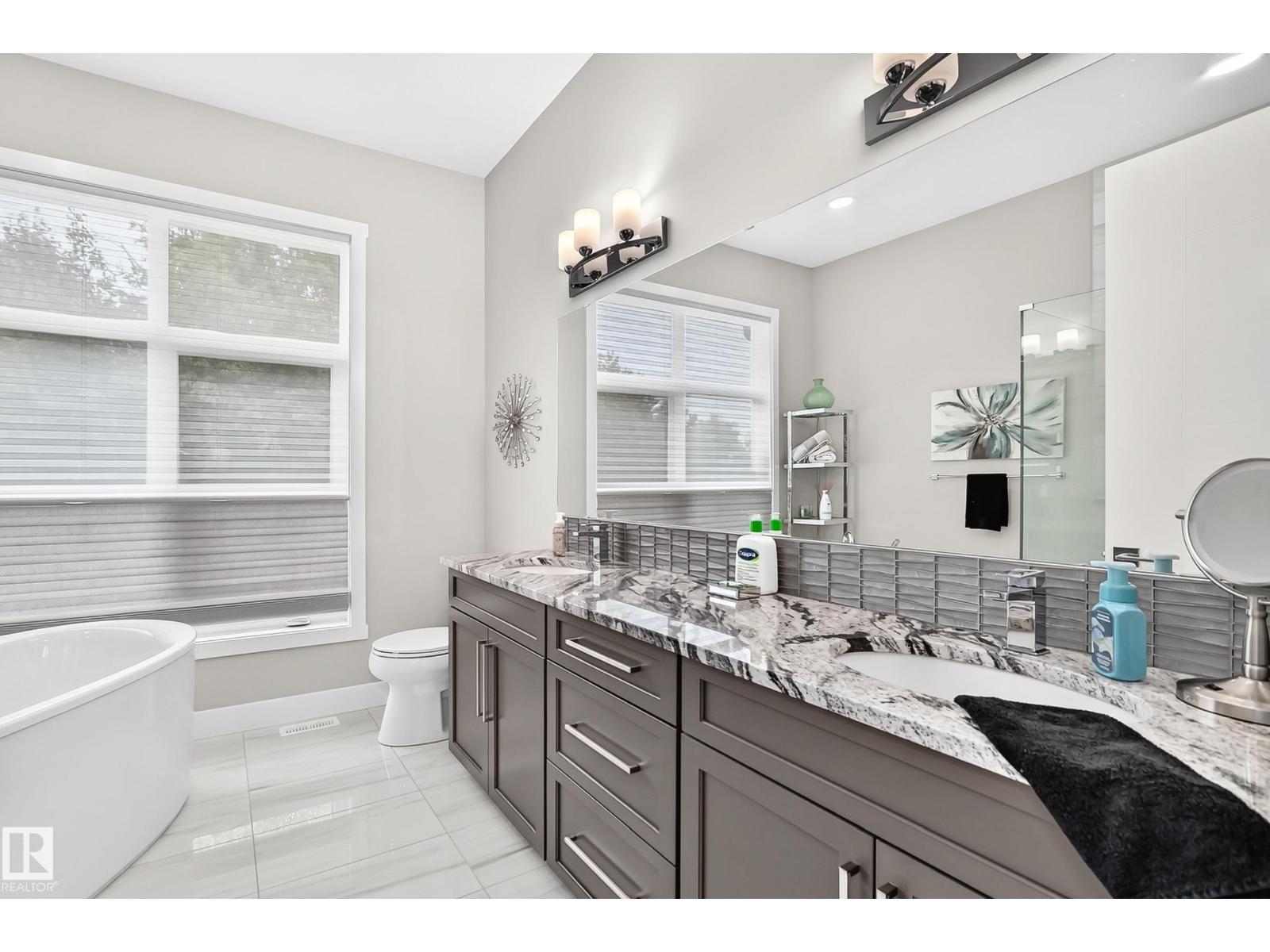 #56 95 SALISBURY WY - 18