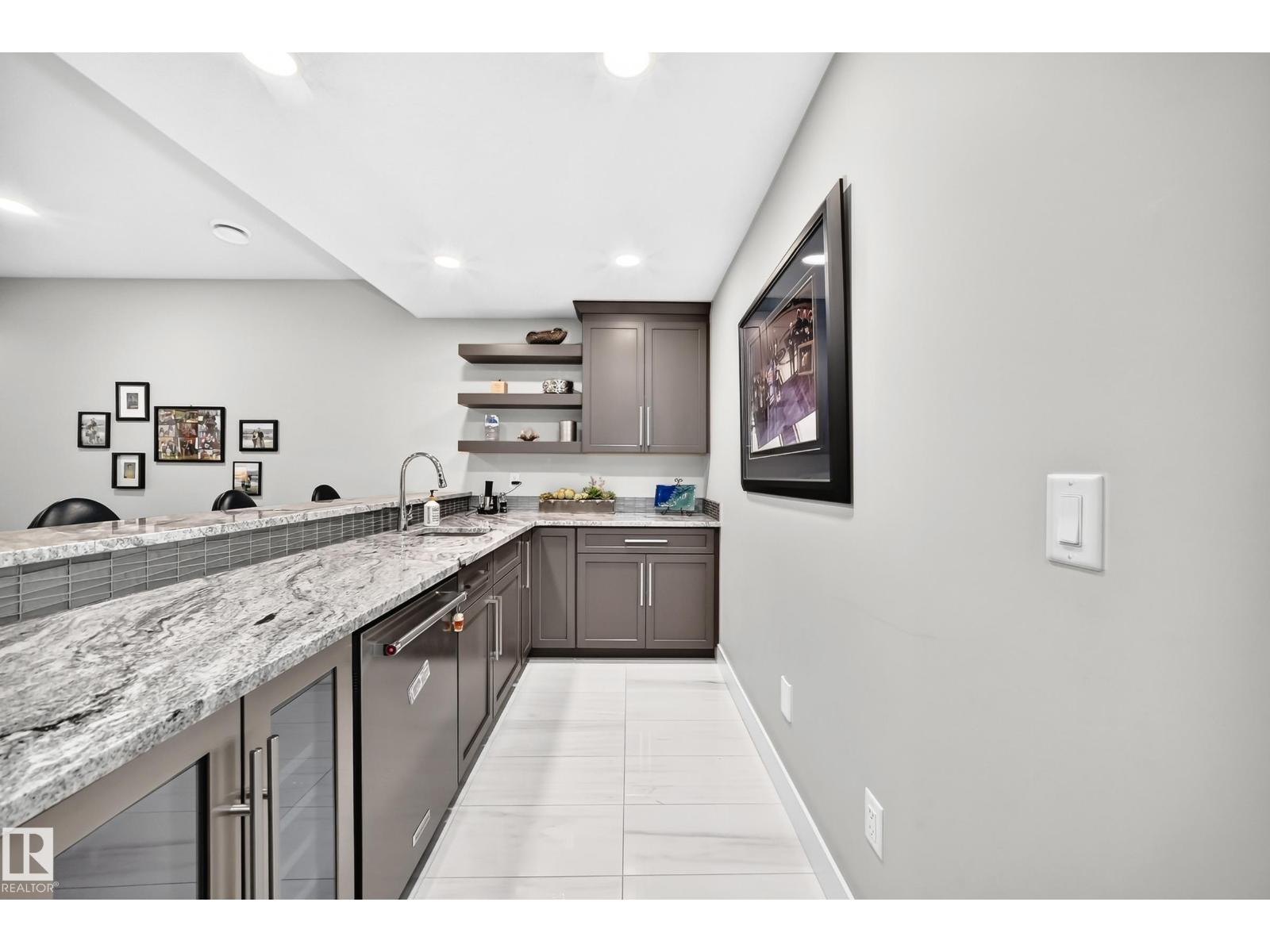 #56 95 SALISBURY WY - 28