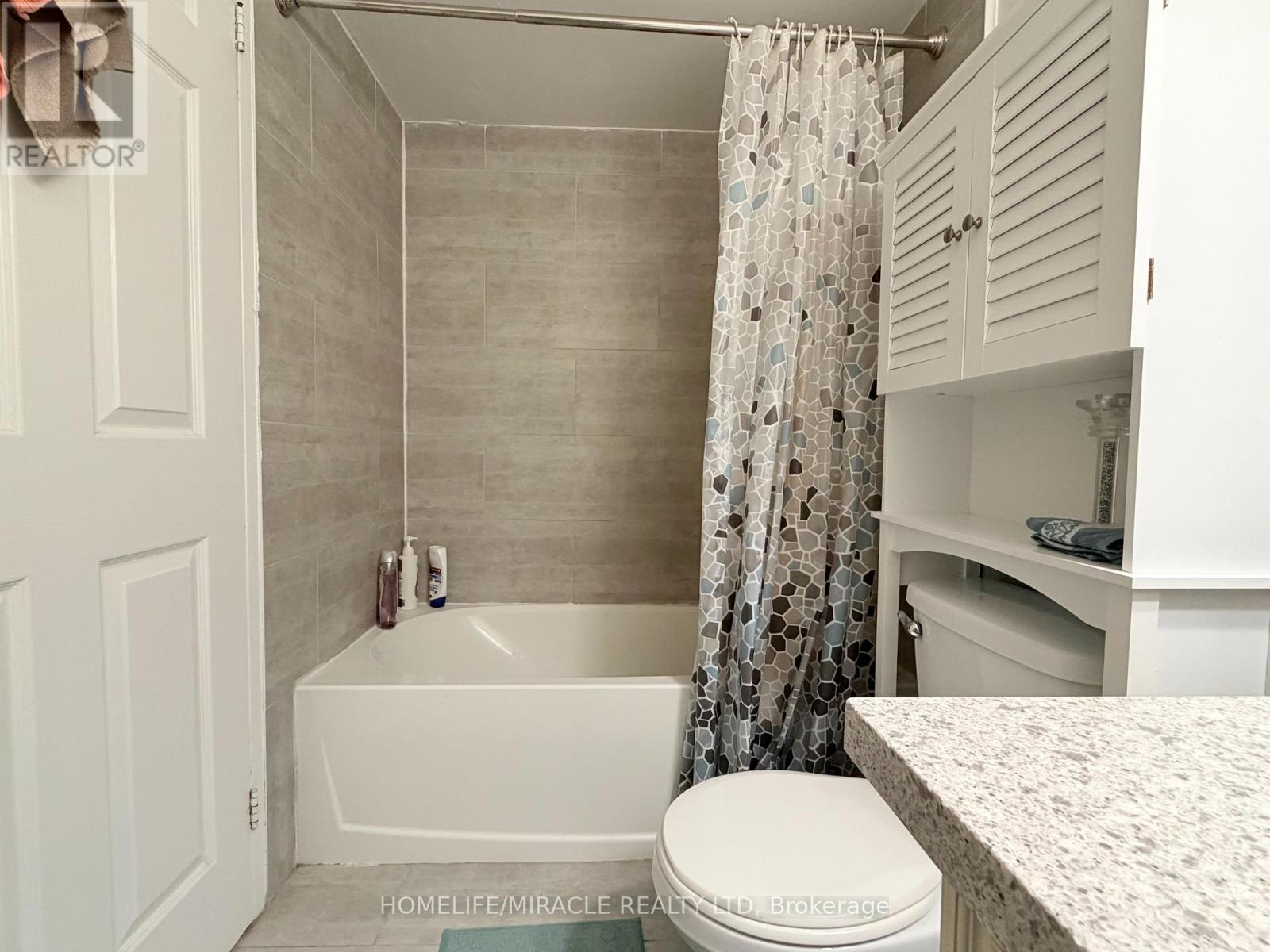 #714 100 WINGARDEN COURT - 27