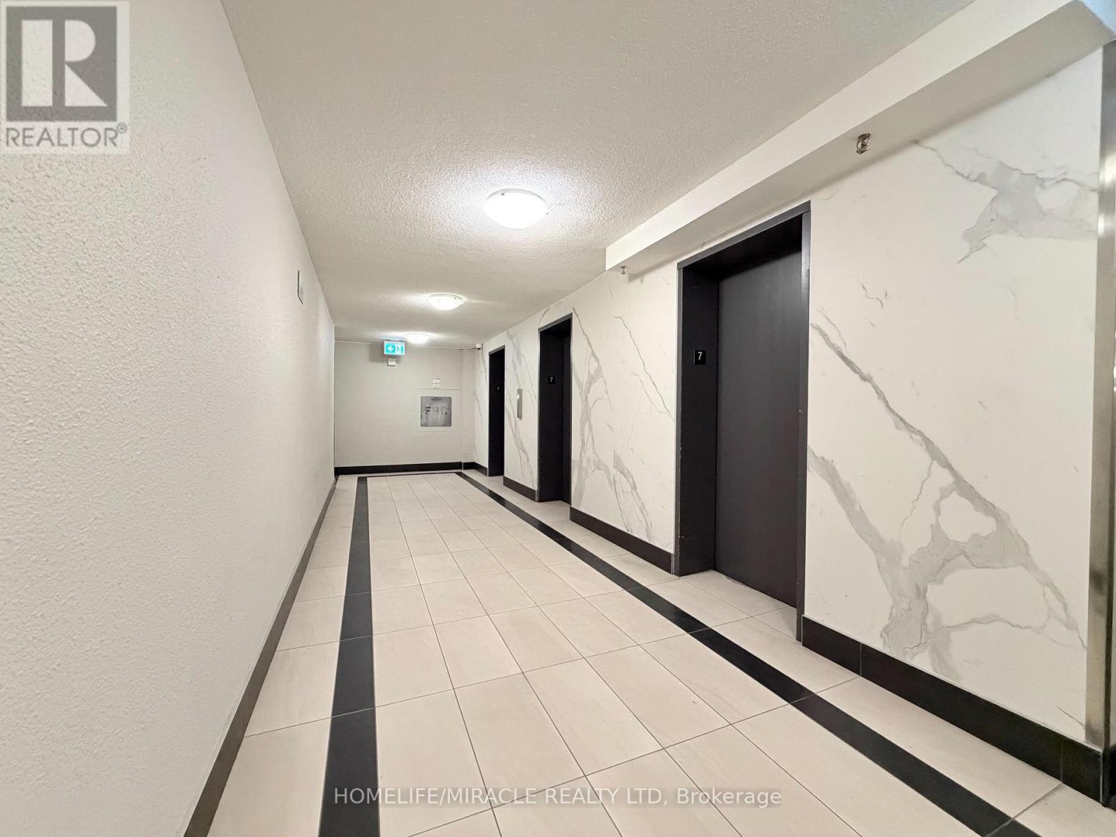 #714 100 WINGARDEN COURT - 6
