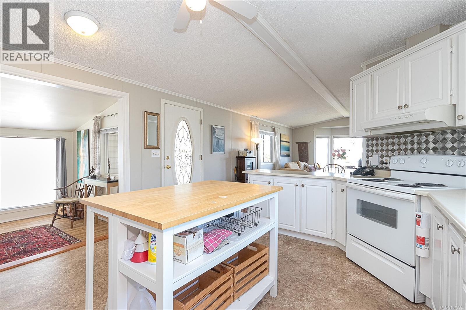 9 7583 Central Saanich Rd, Central Saanich