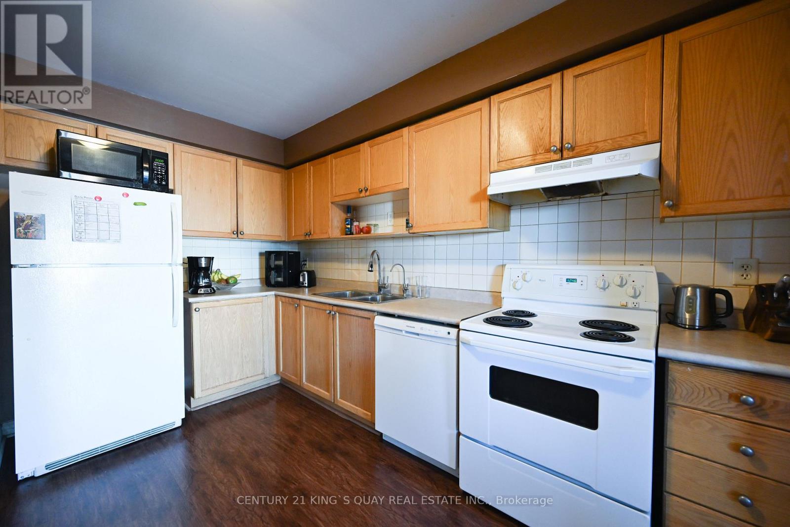 50 CRITTENDEN DRIVE - 4