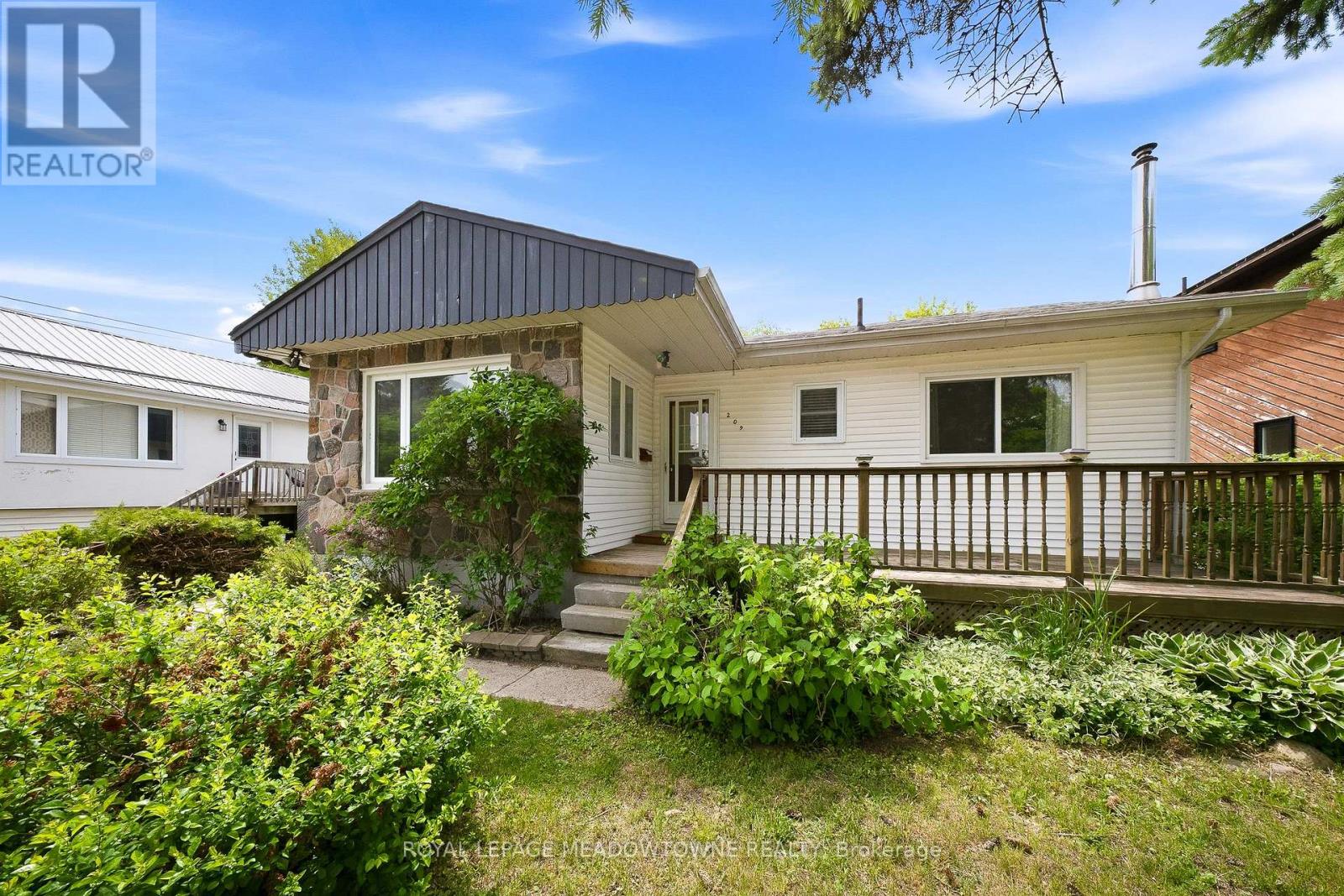 209 CLIFF ROAD - 6