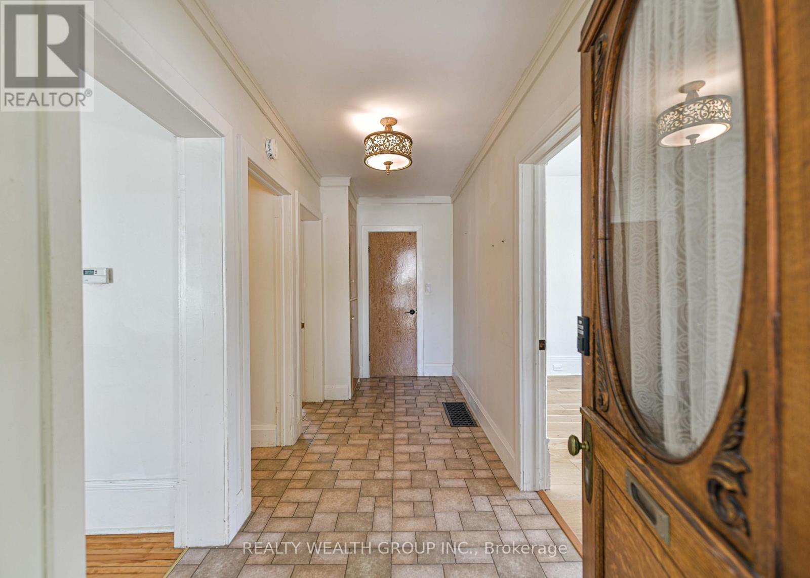 #2 23 PENETANG STREET - 10