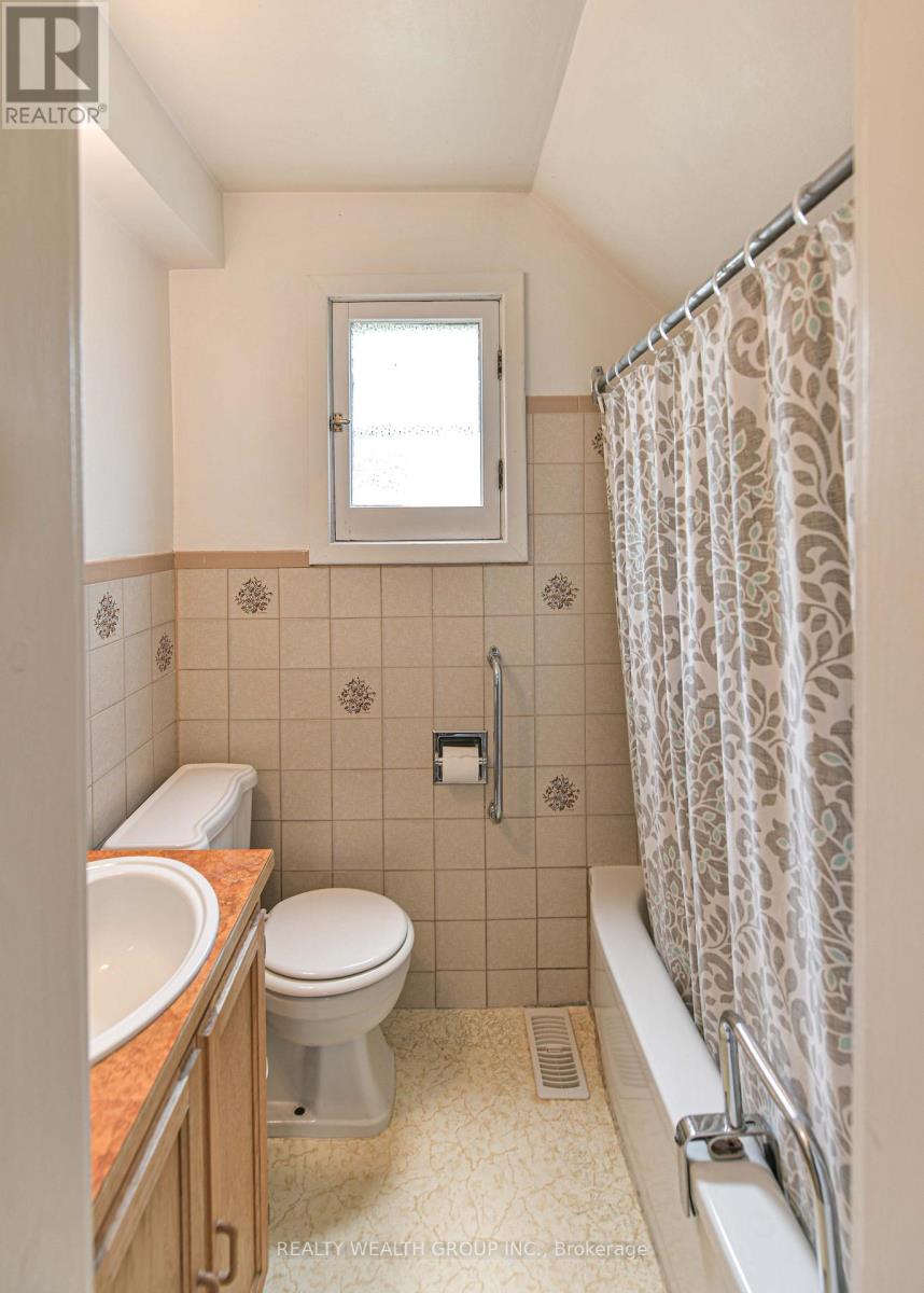 #2 23 PENETANG STREET - 21