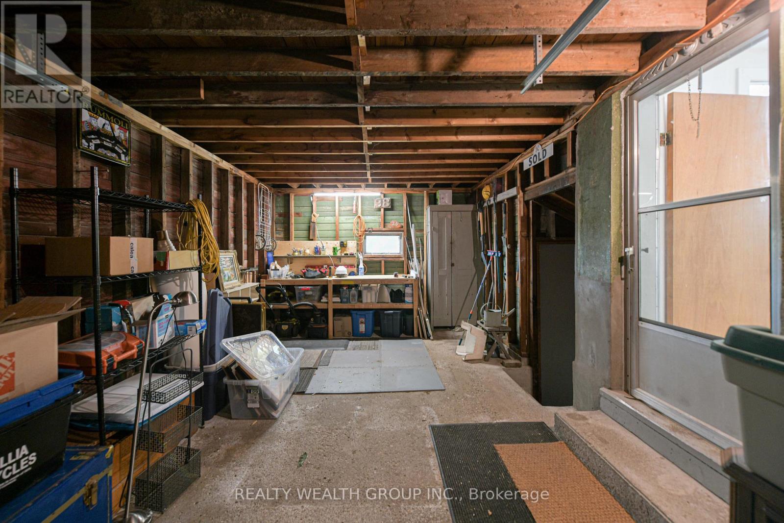 #2 23 PENETANG STREET - 36