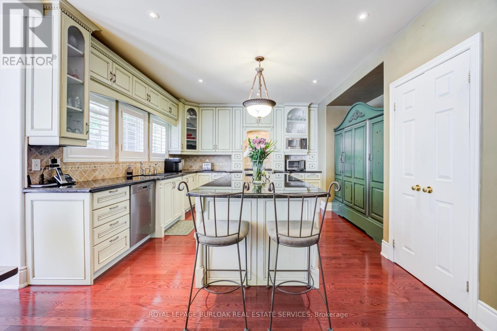 4278 CLUBVIEW DRIVE - Image 16