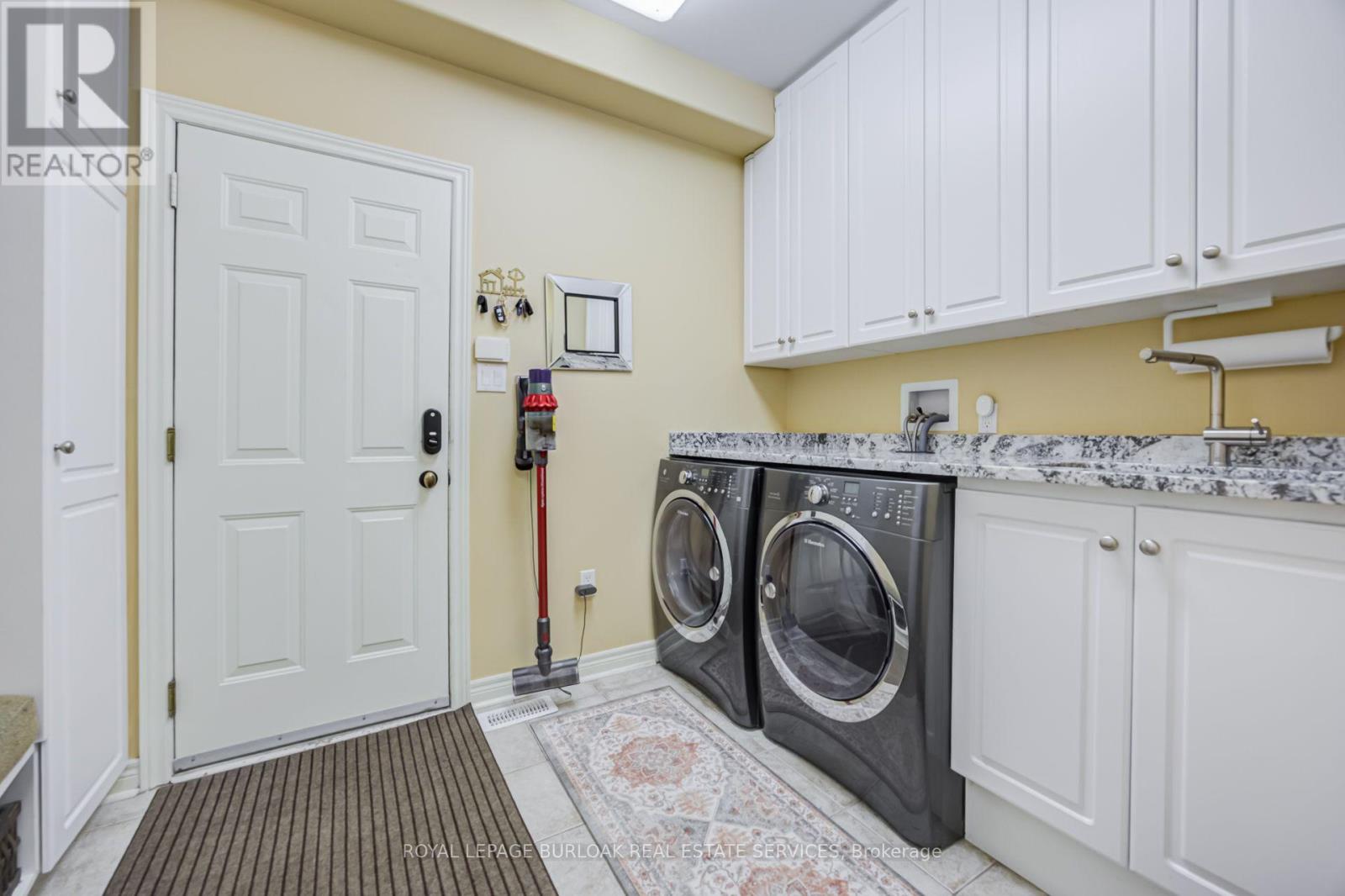4278 CLUBVIEW DRIVE - Image 20
