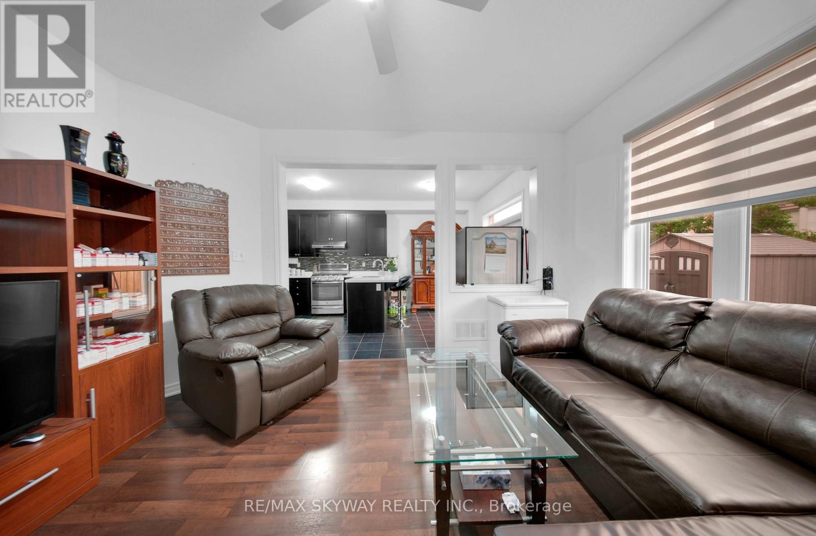 12 FITZGIBSON STREET - 11