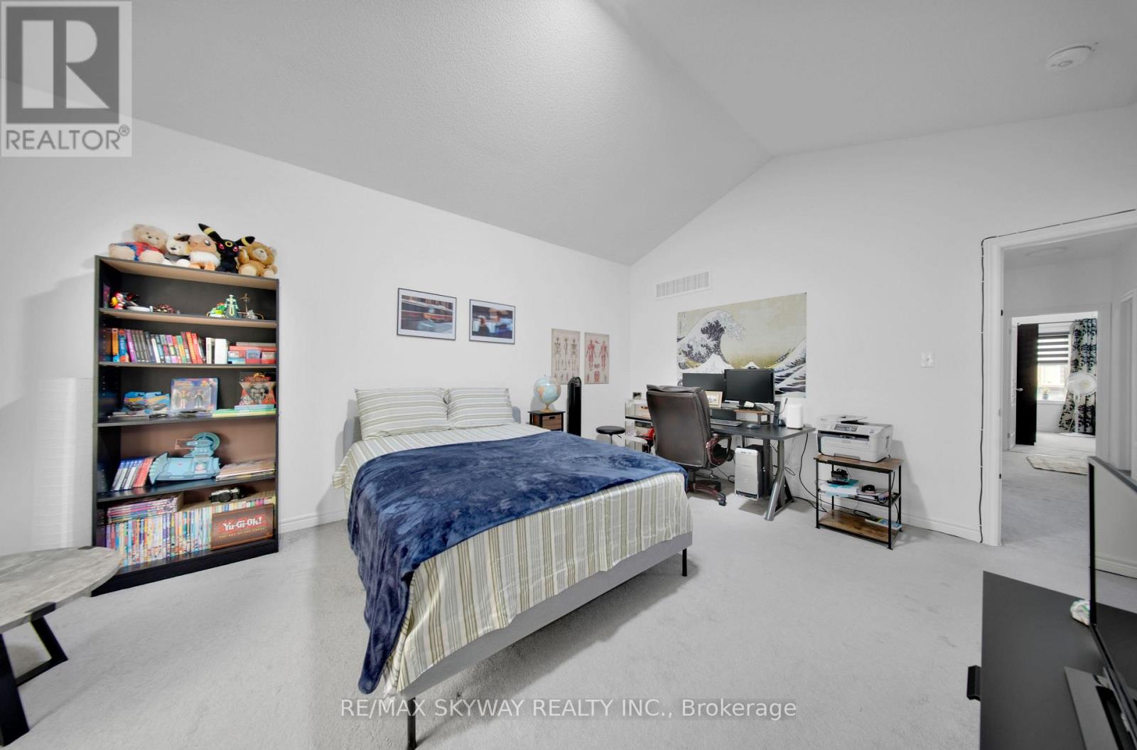 12 FITZGIBSON STREET - 16