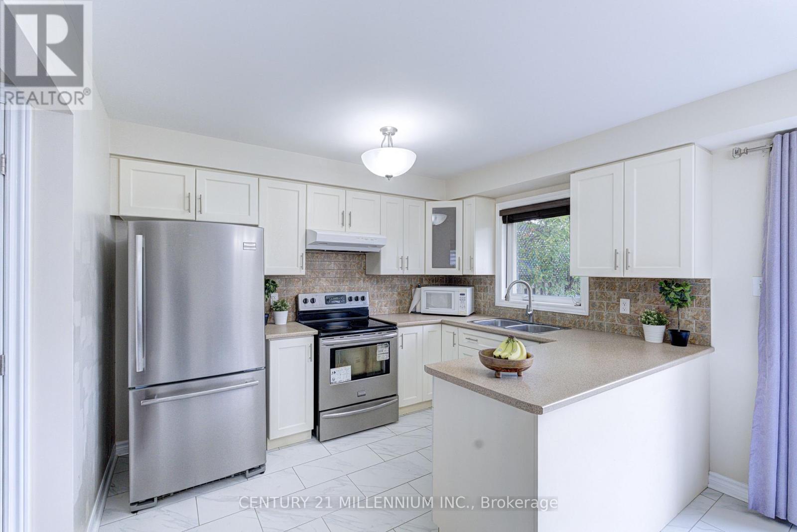 28 SILO COURT - 16