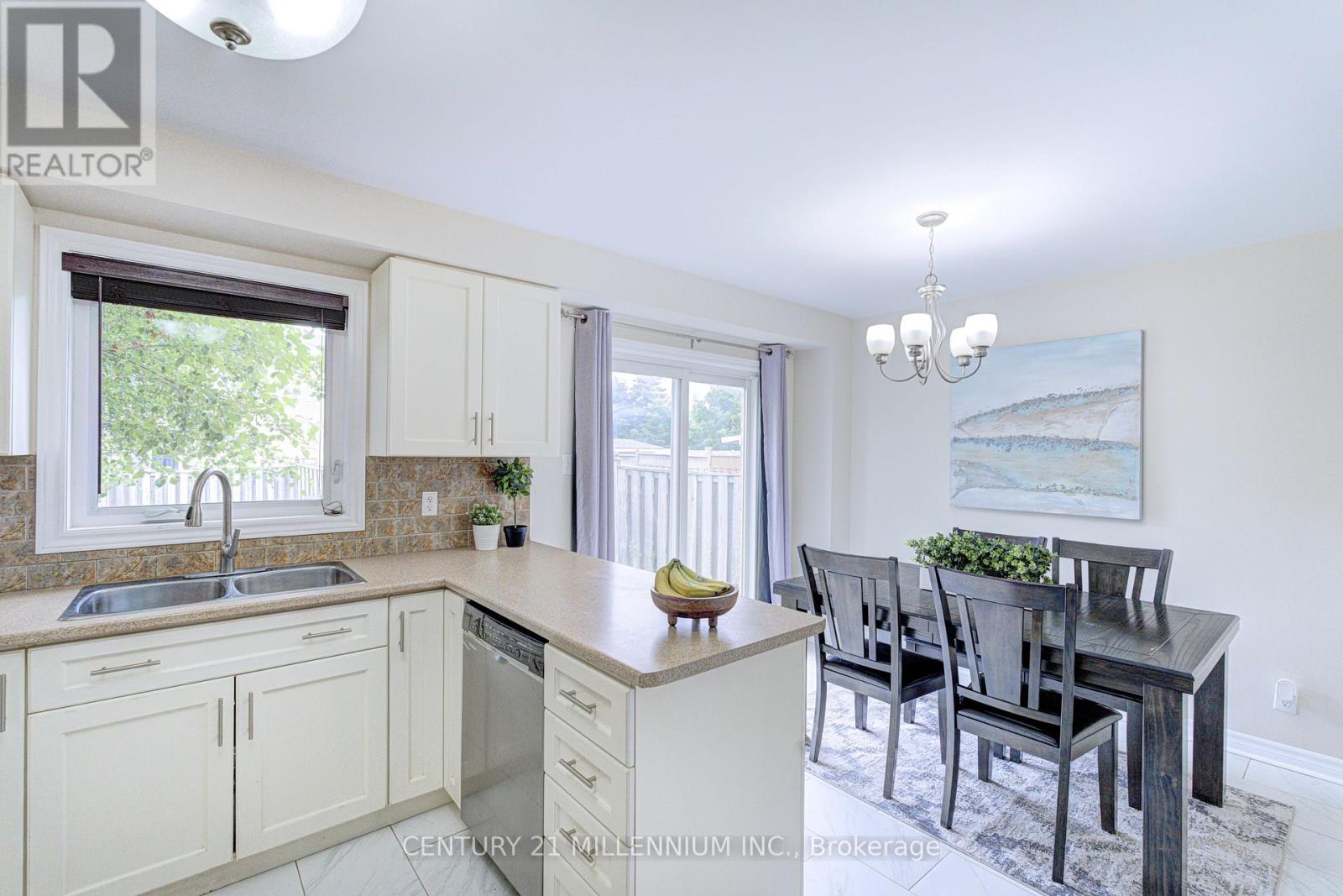28 SILO COURT - 18
