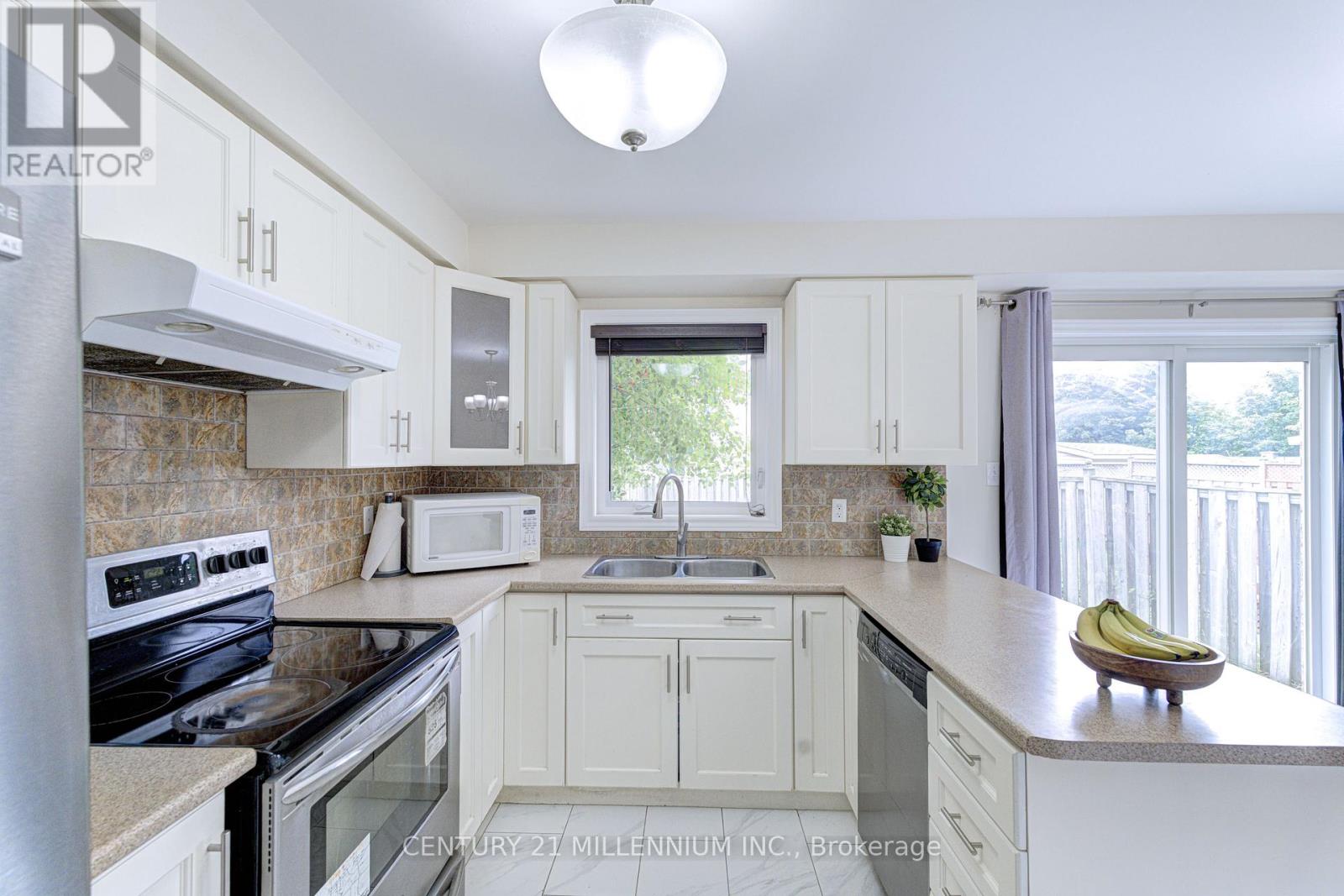 28 SILO COURT - 19