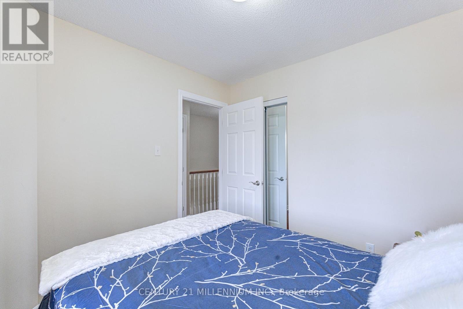 28 SILO COURT - 32