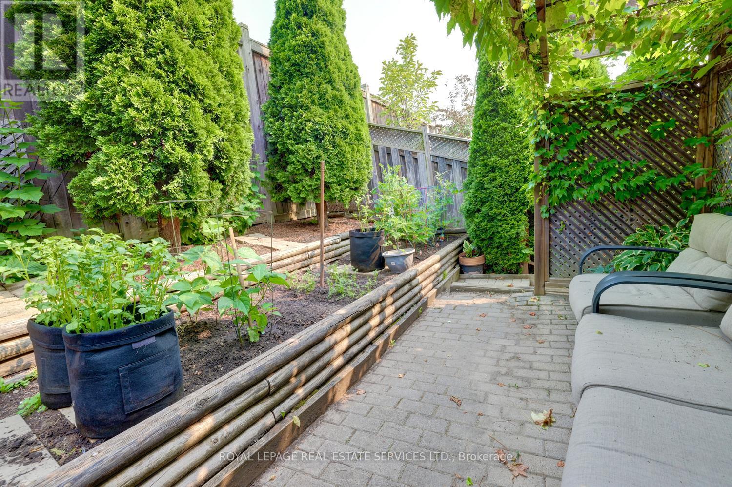 1148 BONIN CRESCENT - 30