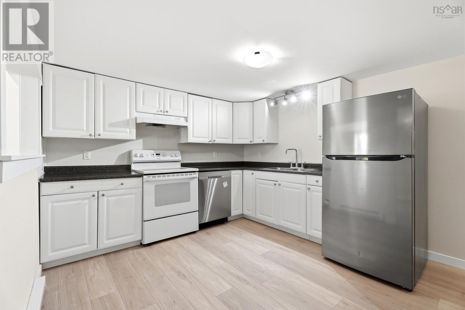 127 Crescent Drive - 34