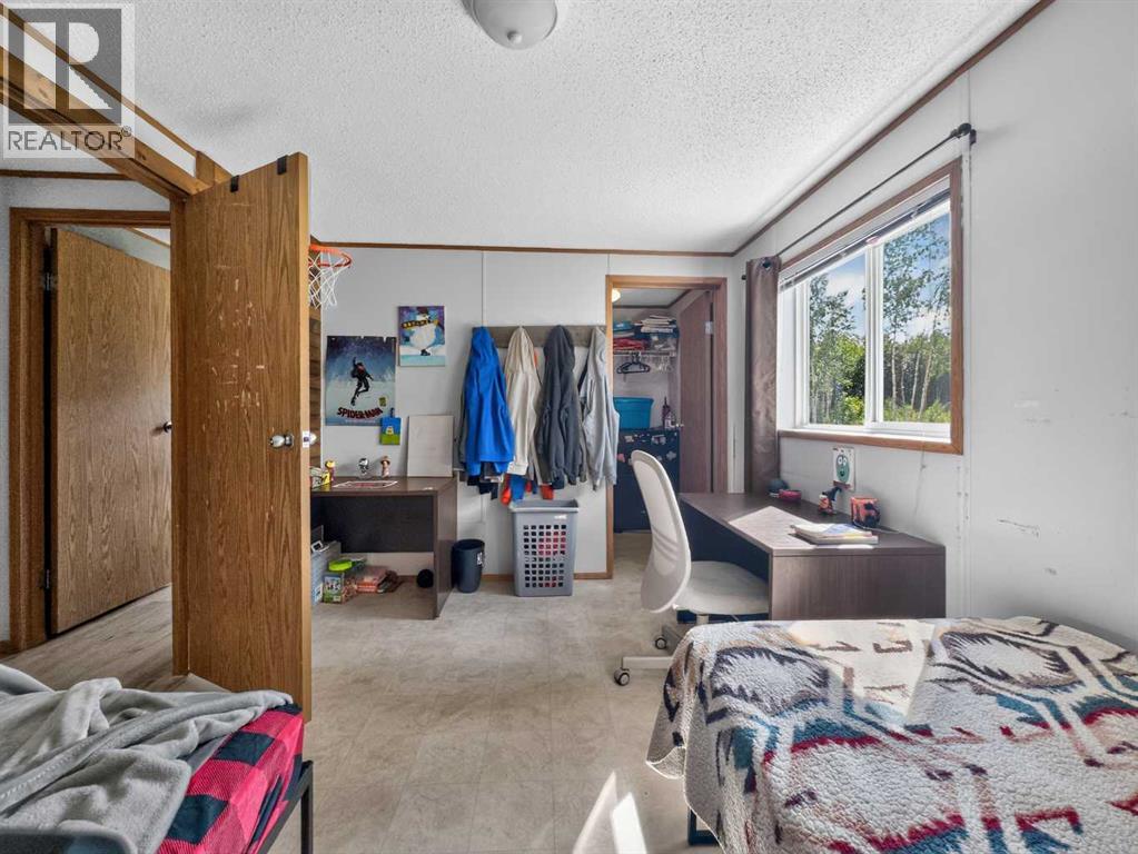 14225 Township Road 1051A - 13