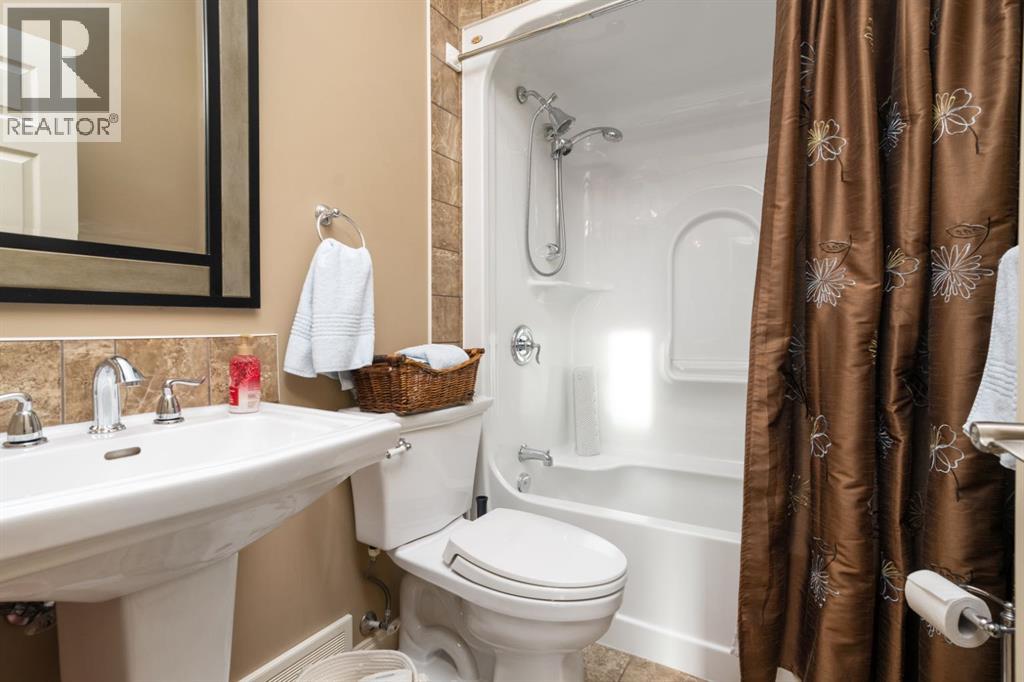 3804 69A Street Close - 22