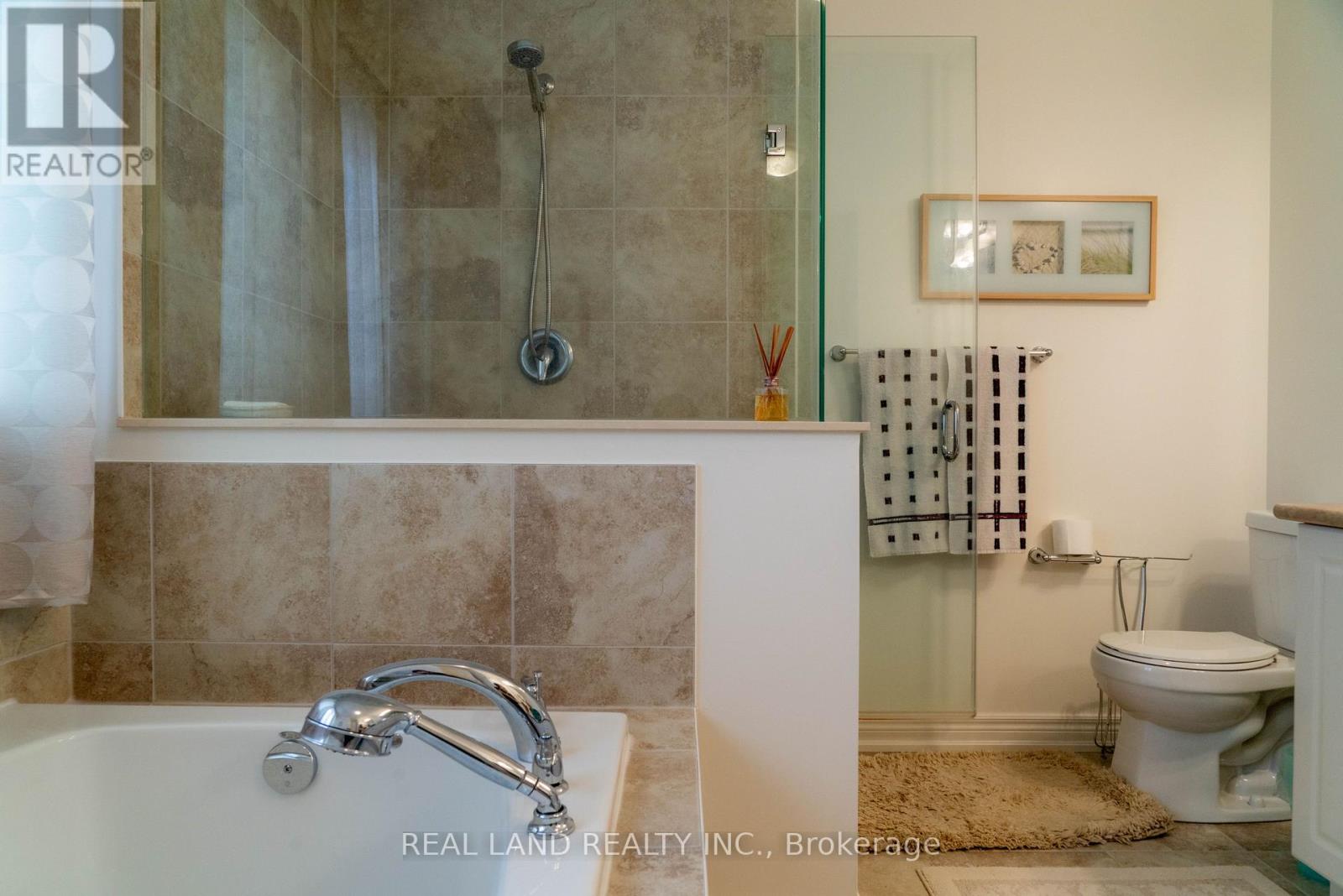6284 ST. MICHAEL AVENUE - 16