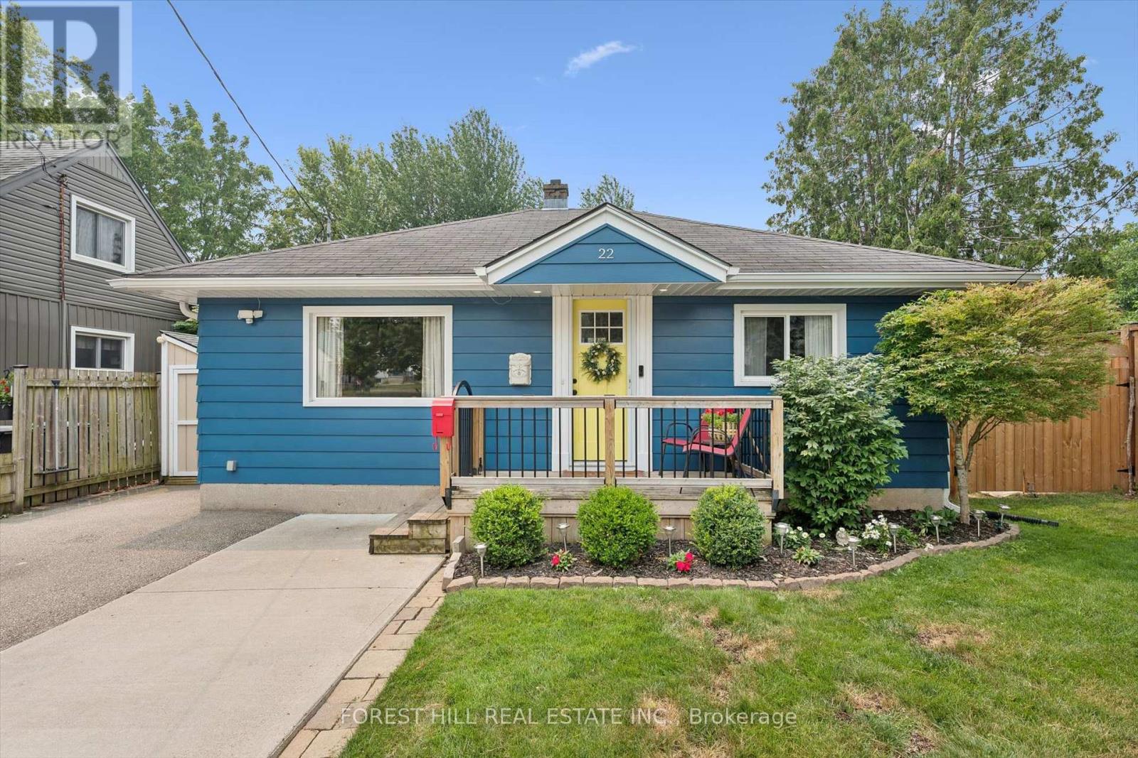 22 SLEEMAN AVENUE - 1