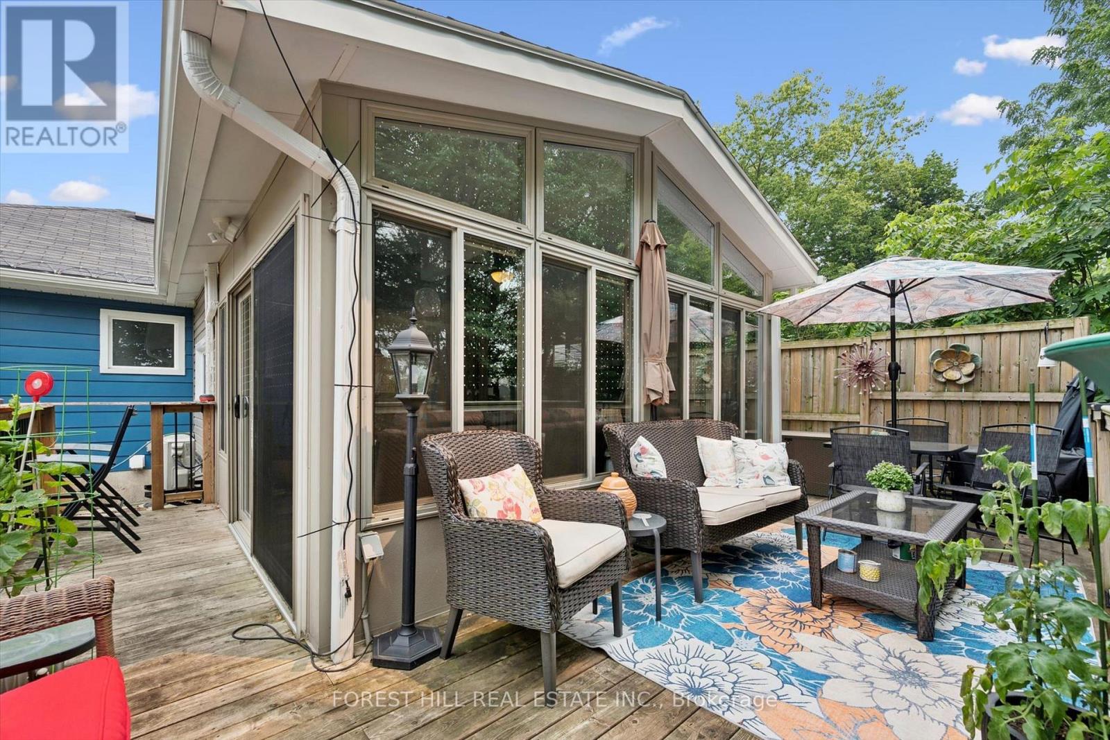 22 SLEEMAN AVENUE - 25